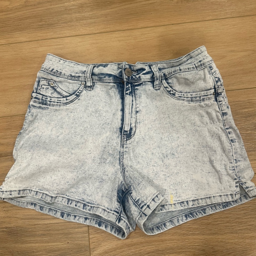 YMI Jeans High Waisted Acid Wash Denim Shorts Size 11 Retro Stretch